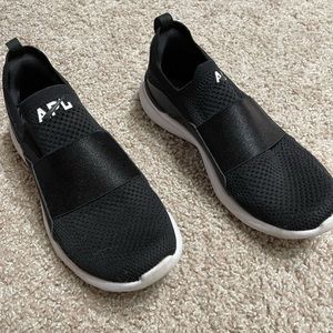 APL Shoes size 7